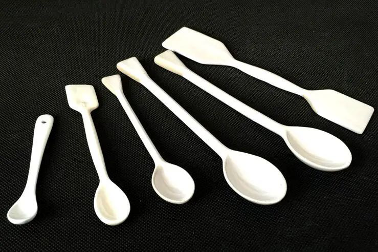 【唐山理化瓷廠】理化瓷特點及在實驗室里的應(yīng)用